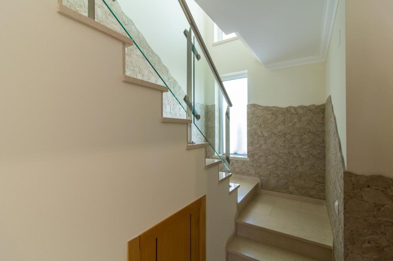 Cliff-Top Townhouse With Stunning Ocean Views Карвоейро Екстериор снимка